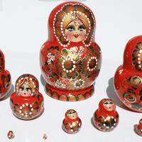 Красная цветочная матрёшка  